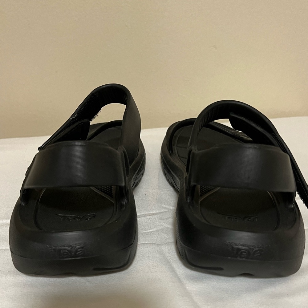 Black Women’s Teva Hurricane Drift Sandals